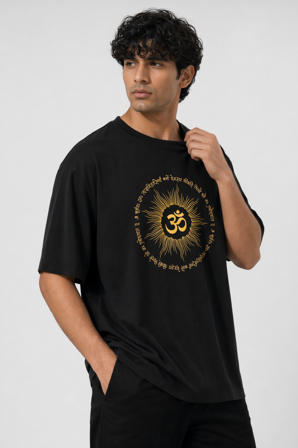 Om - Black